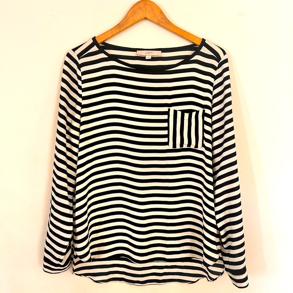 Size M Boatneck LOFT long-sleeve black and white striped blouse